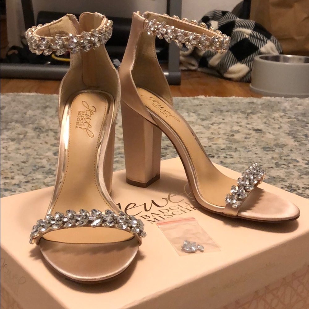 Jewel Badgley Mischka